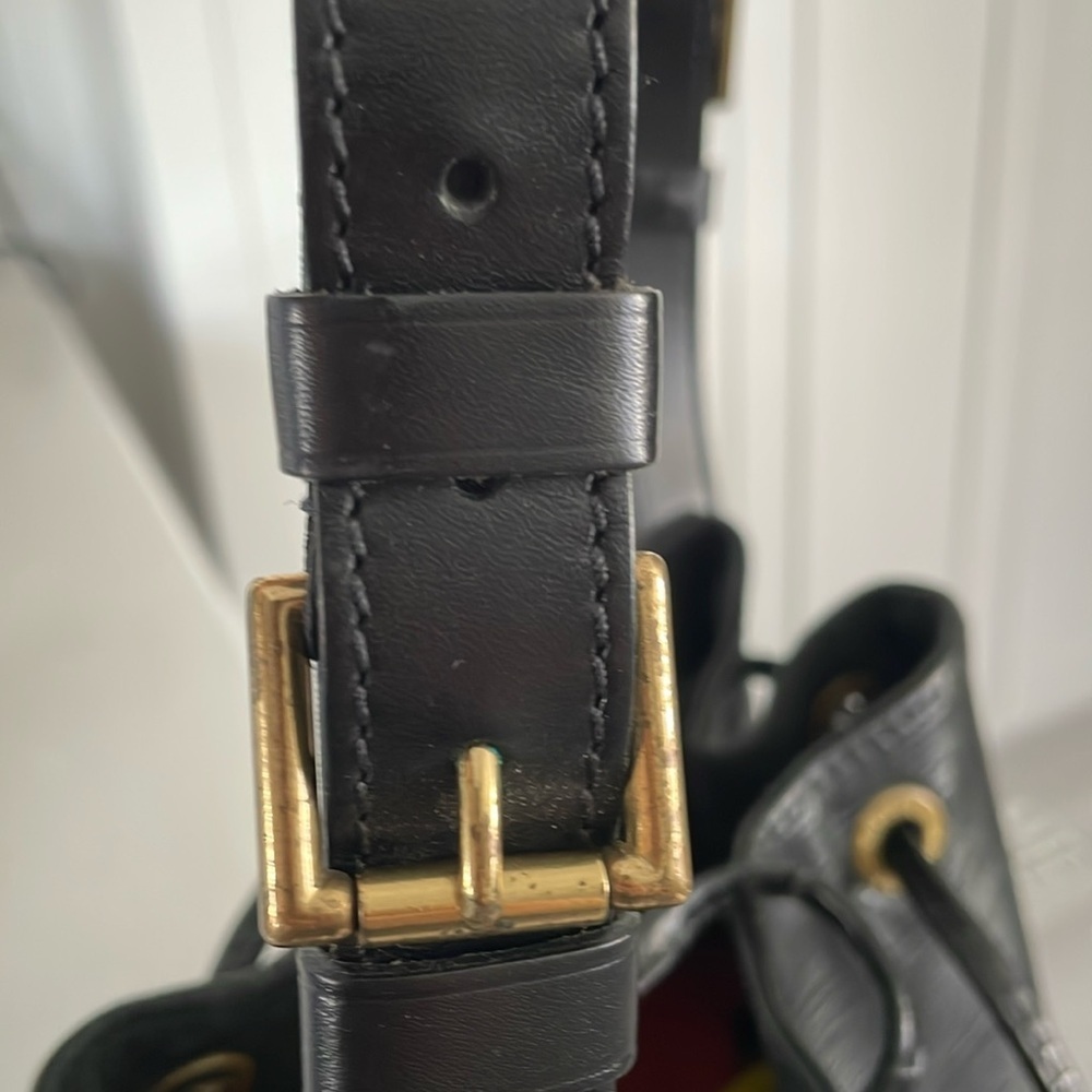 Vintage Louis Vuitton Black Epi Leather Noe Bucket Bag - Picture 10 of 16